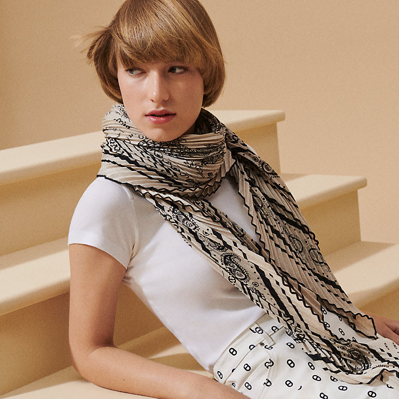 Pleated scarf discount